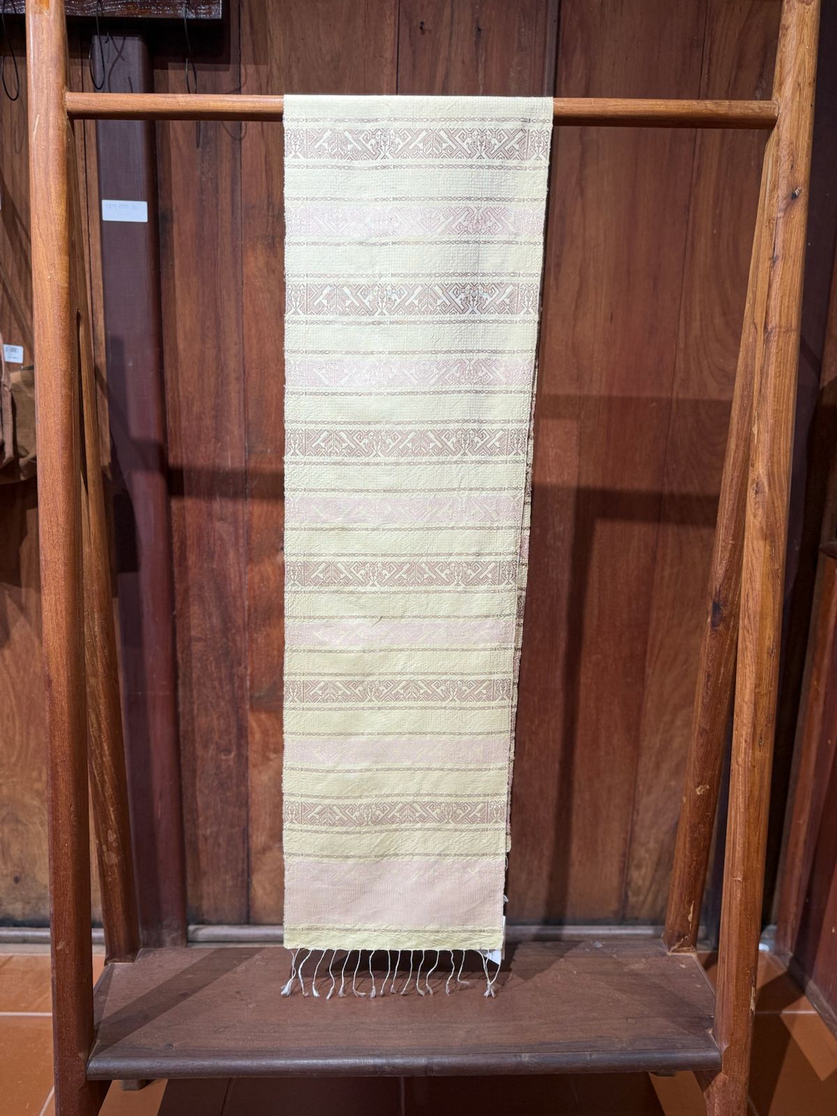 Shoulder Cloth - Naga Motif (Pink)