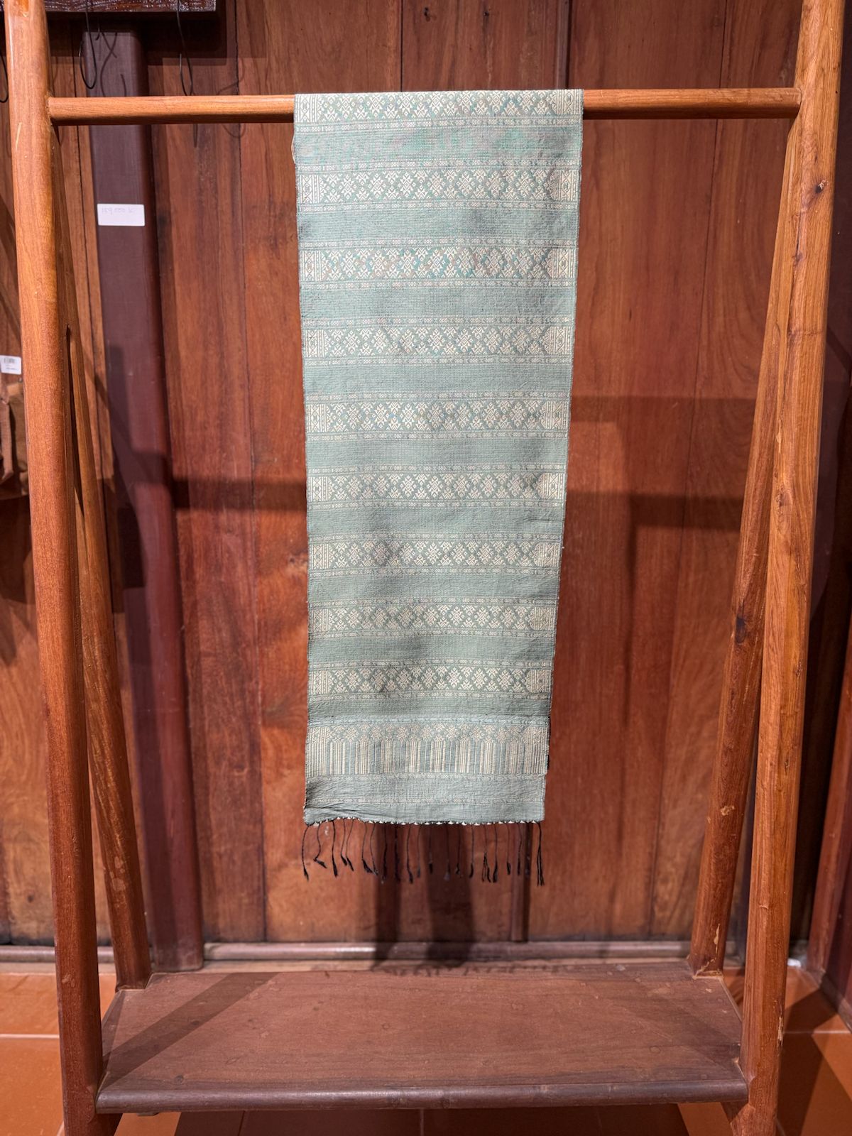 Shoulder Cloth - Floral Motif (Green)