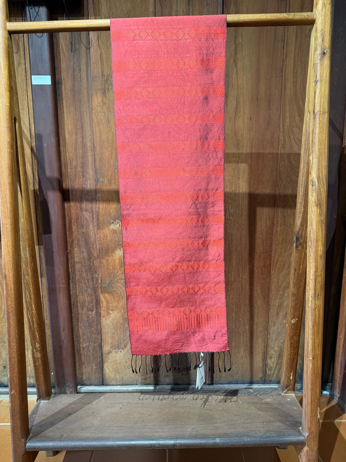 Shoulder Cloth - Floral Motif (Red)